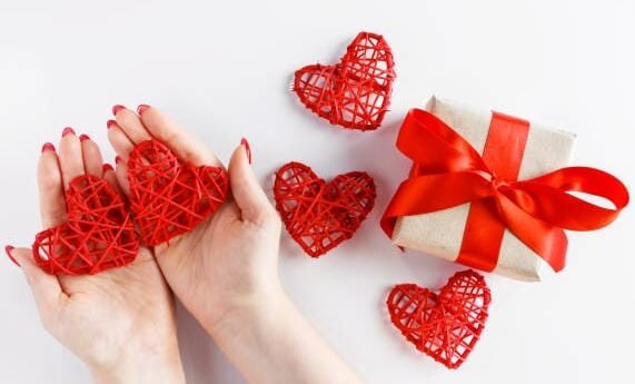 The Top Valentine's Day Gifts For Women in 2022 You Should Buy